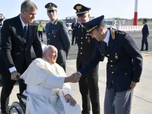 البابا فرنسيس ينطلق في رحلة رسوليّة إلى منغوليا