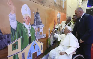 البابا فرنسيس يصل إلى تيمور الشرقيّة في زيارة تستمرّ ثلاثة أيّام مصدر الصورة: فاتيكان ميديا