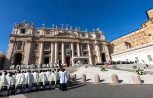 الفاتيكان يخصّص يومًا لعالم العمل ضمن يوبيل 2025 «حجّاج رجاء» مصدر الصورة: دانييل إيبانيز/آسي مينا