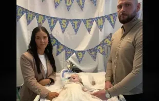 دين وكلير غريغوري مع ابنتهما إندي مصدر الصورة: Christian concern