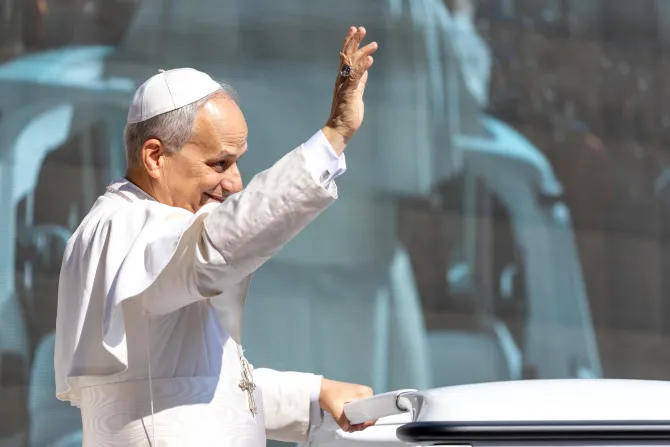 البابا لاوون الرابع عشر يُجري المقابلة العامّة الأسبوعيّة صباح اليوم في ساحة القدّيس بطرس-الفاتيكان