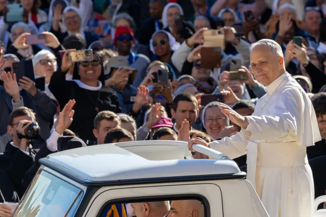 البابا لاوون الرابع عشر يُجري المقابلة العامّة الأسبوعيّة صباح اليوم في ساحة القدّيس بطرس-الفاتيكان