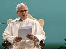 البابا لاوون الرابع عشر يلقي كلمة في مركز لحركة الفوكولاري في منطقة كاستل غاندولفو المجاورة لروما في شهر أكتوبر/تشرين الأوّل الماضي