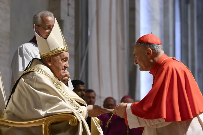 البابا فرنسيس يترأّس رتبة قراءة مرسوم الدعوة إلى يوبيل 2025 في بازيليك القدّيس بطرس-الفاتيكان