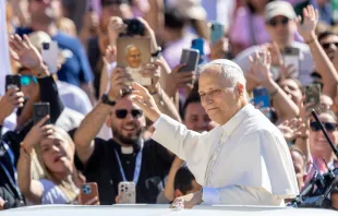 البابا لاوون الرابع عشر يجري مقابلة عامّة صباح اليوم في ساحة القدّيس بطرس-الفاتيكان مصدر الصورة: دانييل إيبانيز/آسي مينا