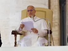 البابا لاوون الرابع عشر يقدّم صباح اليوم تأمّلًا في ساحة القدّيس بطرس-الفاتيكان عن «الفصح مرسى القلب القَلِق»