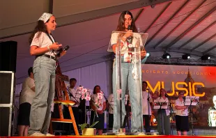 سهرة لأجل الدعوات في مركز الرئاسة الإقليميّة لراهبات بنات المحبّة-روما مصدر الصورة: إلياس الترك/آسي مينا