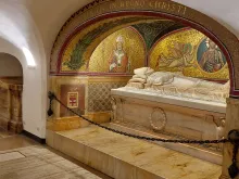 مغاور بازيليك القدّيس بطرس الفاتيكانيّة