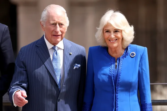 الملك تشارلز الثالث والملكة كاميلا في خلال زيارتهما العاصمة الإيطاليّة روما في شهر أبريل/نيسان الماضي