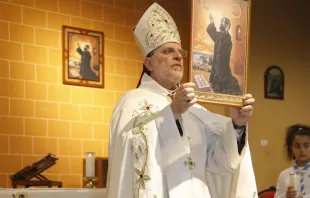 عون يترأّس قدّاس عيد مار نعمة الله الحرديني في بلدة إدّه اللبنانيّة مصدر الصورة: أبرشية جبيل المارونيّة