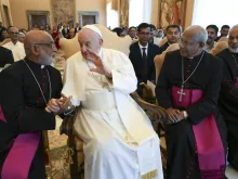 البابا فرنسيس يلتقي مؤمنين من الكنيسة السريانيّة الملباريّة في القصر الرسوليّ-الفاتيكان