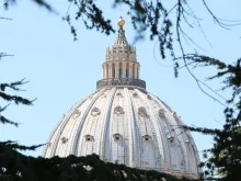 قبّة بازيليك القدّيس بطرس الفاتيكانيّة تحفة تشهد على التحالف التاريخيّ بين الإيمان والفنّ