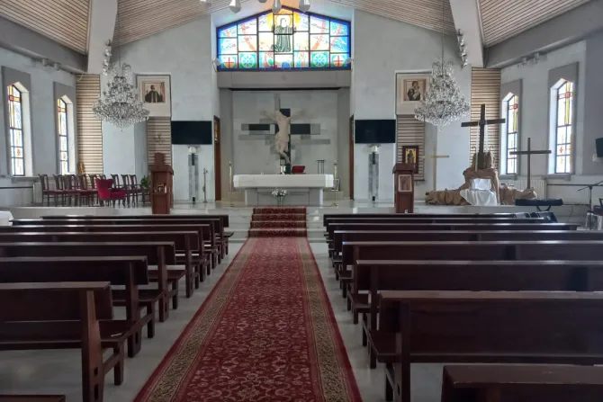 كنيسة مار سمعان العمودي في بلدة يحشوش الكسروانيّة اللبنانيّة