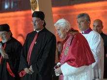 البابا بنديكتوس السادس عشر يلتقي الشبيبة في بكركي-لبنان في العام 2012