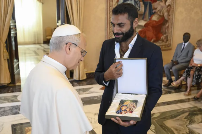 البابا لاوون الرابع عشر يلتقي وفدًا فرنسيًّا من فال دو مارن