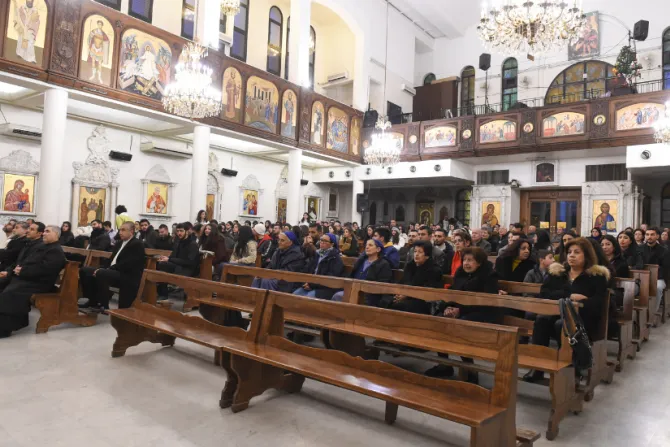 العبسي يحتفل بالذبيحة الإلهيّة في كنيسة سيّدة دمشق بالعاصمة السوريّة