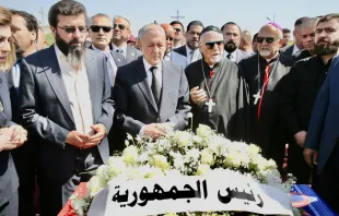 عبد اللطيف رشيد يعزّي بضحايا حريق عرس بغديدا مصدر الصورة: صفحة رئاسة جمهورية العراق في فيسبوك