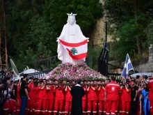 «سيّدة لبنان» تحتضن المؤمنين في ختام الشهر المريمي