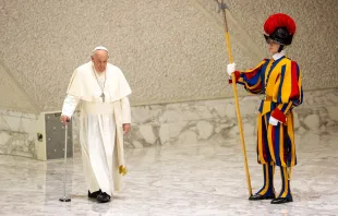 البابا فرنسيس صباح اليوم في قاعة بولس السادس الفاتيكانيّة مصدر الصورة: دانييل إيبانيز/آسي مينا