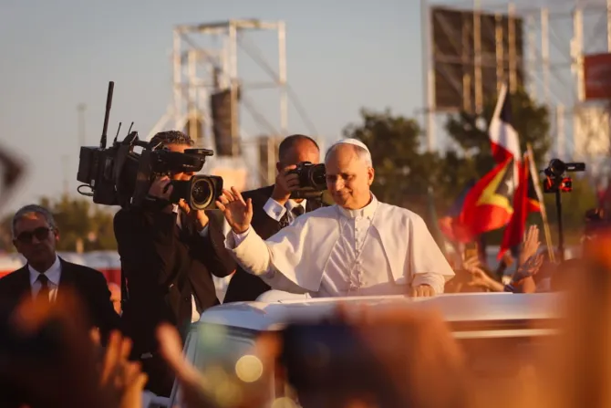 البابا لاوون الرابع عشر يترأّس أمسية صلاة في تور فريغاتا-روما