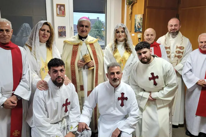 الزائر الرسوليّ للكلدان يتفقّد رعايا الخورنات الكلدانيّة في إطار جولته الأوروبيّة الأخيرة