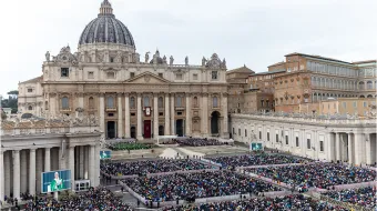 «مكتب العمل في الكرسيّ الرسوليّ» يردّ على استطلاع رأي يُظهر استياء العاملين لدى الكرسيّ الرسوليّ مصدر الصورة: دانييل إيبانيز/آسي مينا
