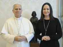 البابا لاوون الرابع عشر يلتقي الزعيمة الفنزويليّة المُعارِضَة ماريا كورينا ماتشادو صباح اليوم في القصر الرسوليّ الفاتيكانيّ