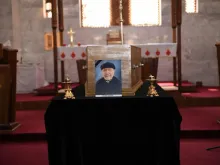 صورة من مراسم جنازة الأب فرنسيس شير في كنيسة الشهداء بشقلاوة-العراق