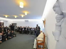 البابا فرنسيس يلتقي الرهبان اليسوعيين في لشبونة-البرتغال