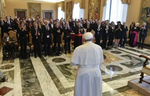 من لقاء البابا مع المشاركين في المسابقة الميلاديّة Provided by: Vatican Media