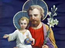 القدّيس يوسف يحمل الطفل يسوع