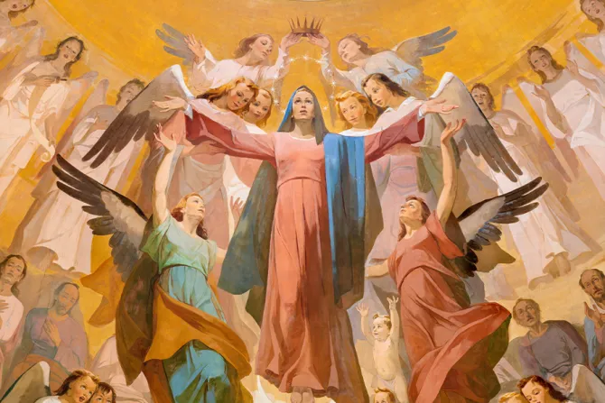 لوحة لانتقال مريم بالنفس والجسد إلى السماء