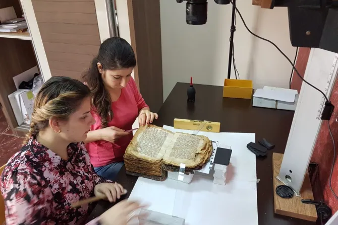 من عمليّة رقمنة مخطوطات مجموعة الكنيسة الكلدانيّة الكاثوليكيّة المنقولة من بغداد إلى أربيل