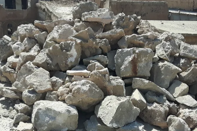 أنقاض حجارة من الموصل القديمة