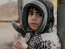 صورة تمثّل معاناة الأطفال في الشمال السوري