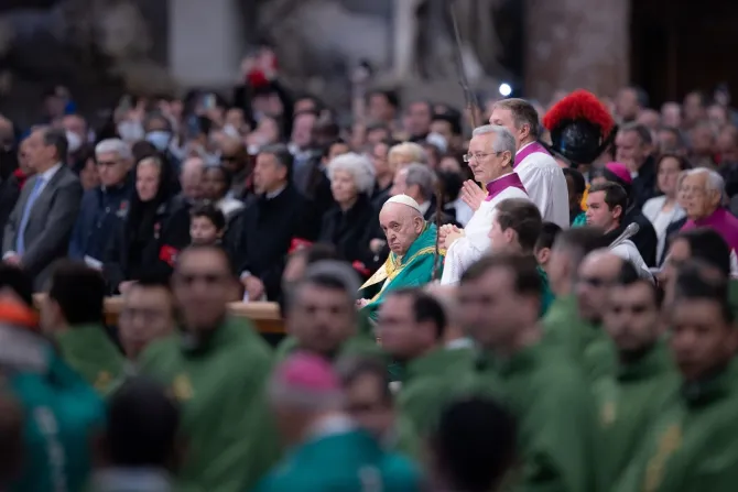 البابا فرنسيس يترأس القداس الإلهي في الفاتيكان بمناسبة اليوم العالمي للفقراء-1