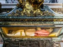 ضريح القدّيس بيوس الخامس في بازيليك القدّيسة مريم الكبرى، روما-إيطاليا