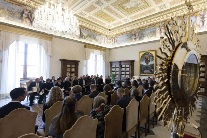 البابا فرنسيس يلتقي اليوم أعضاء اللجنة المنظمة للمؤتمر الإفخارستي الوطني العاشر في الفاتيكان