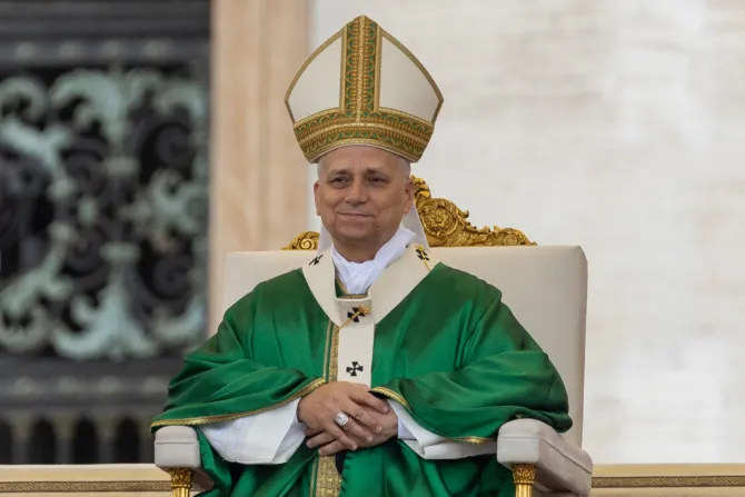 البابا لاوون الرابع عشر يترأّس قدّاس يوبيلَي عالم الرسالات والمهاجرين في ساحة القدّيس بطرس الفاتيكانيّة