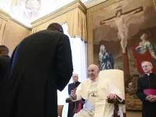 البابا فرنسيس يلتقي مشاركين في دورة دراسيّة دوليّة لتنشئة المسؤولين عن الاحتفالات الليتورجيّة في الأبرشيّات