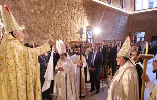 يونان يترأس القداس الإلهي في كاتدرائيّة مار جرجس التاريخيّة في بيروت بمناسبة تقديسها وتكريسها Provided by: Syriac Catholic Patriarchate