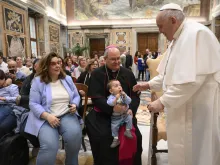 البابا فرنسيس يلتقي أعضاء مؤسسة الأمّ إسبرانسا دي تالافيرا ديلا رينا