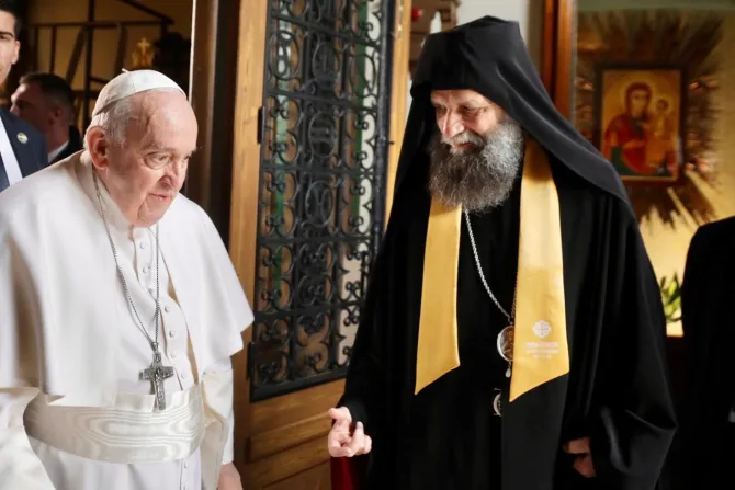 البابا فرنسيس يزور كنيسة «حماية والدة الإله» للروم الكاثوليك-بودابست