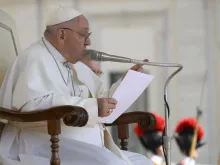 البابا فرنسيس صباح اليوم في خلال المقابلة العامة بساحة القديس بطرس-الفاتيكان