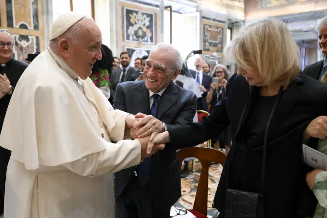 البابا فرنسيس يلتقي المشاركين بمؤتمر «الجماليّة العالميّة في المخيلة الكاثوليكيّة»