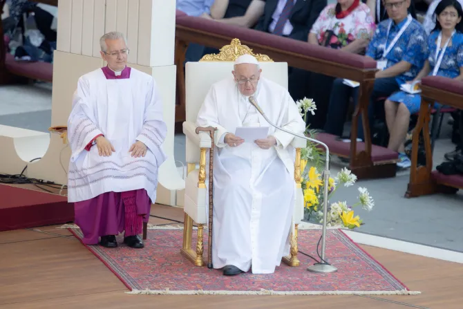 البابا يلقي عظته خلال الذبيحة الإلهيّة