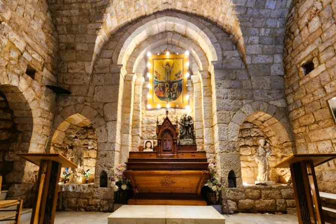 كنيسة التجلّي الأثريّة في في بلدة بشرّي، لبنان