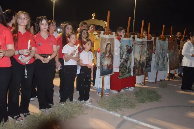 الاحتفال بعيد الصليب في تللسقف