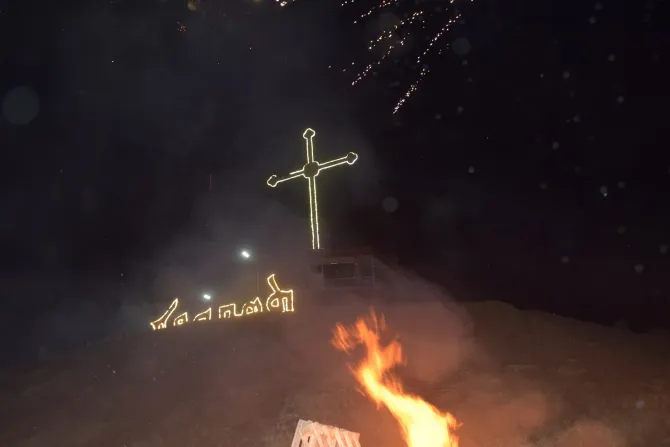 الاحتفال بعيد الصليب في تللسقف