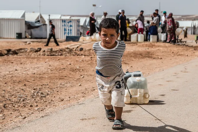 يُمثّل اليوم العالميّ للعمل الإنسانيّ فرصةً للدعوة إلى حماية المدنيّين